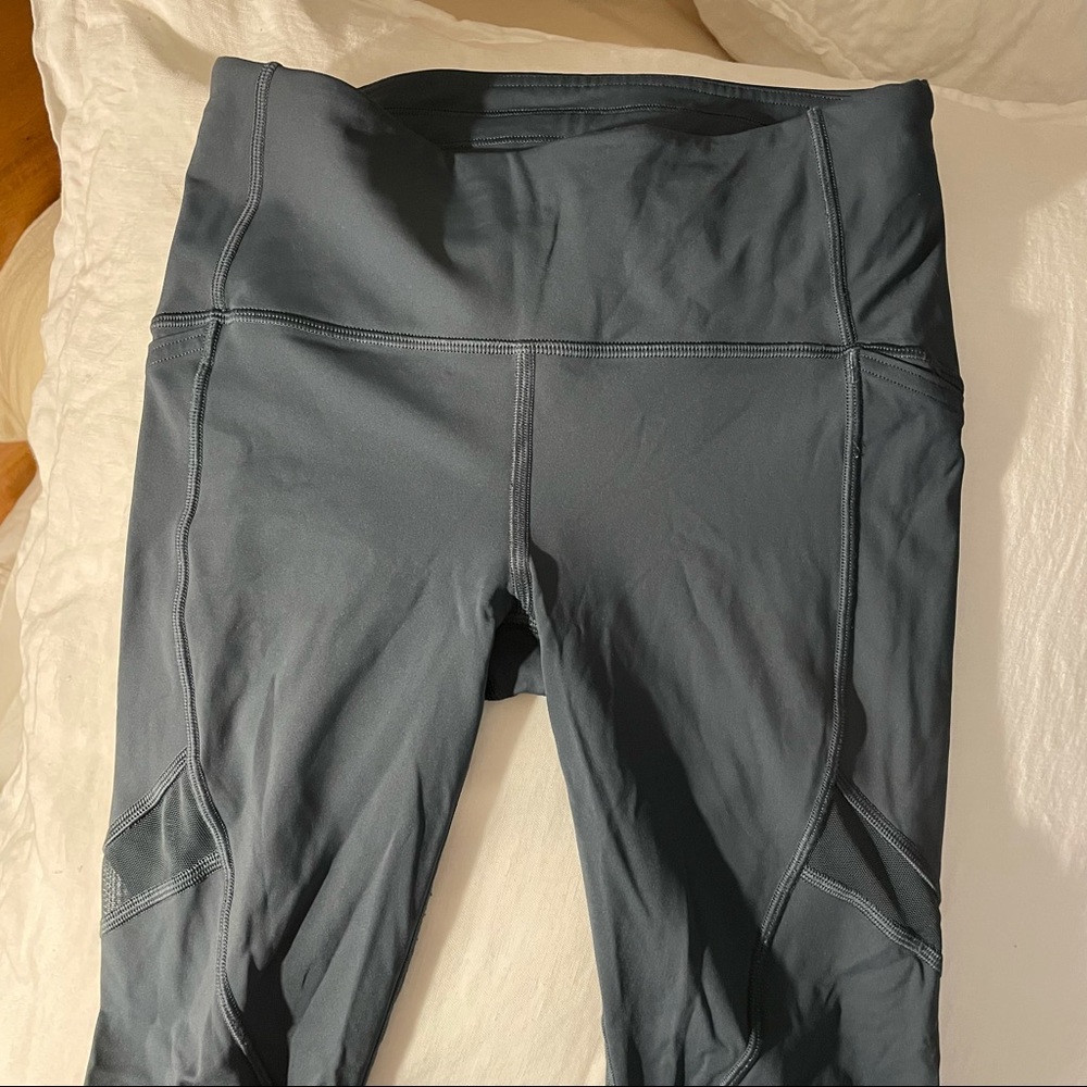 Lululemon cropped running leggings